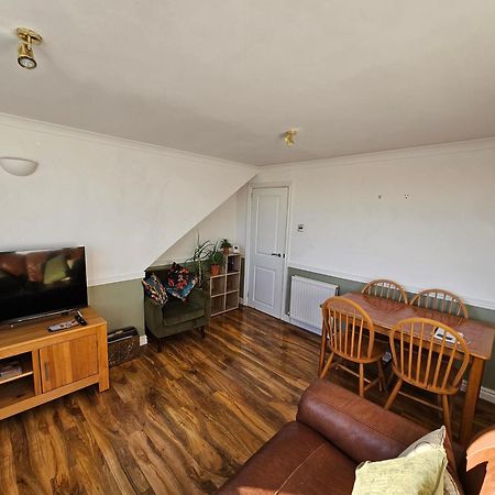 2 Bed Apartment Lakeside On The Promenade 绍斯波特 外观 照片